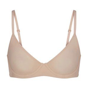 NWT SKIMS FITS EVERYBODY UNLINED DEMI BRA